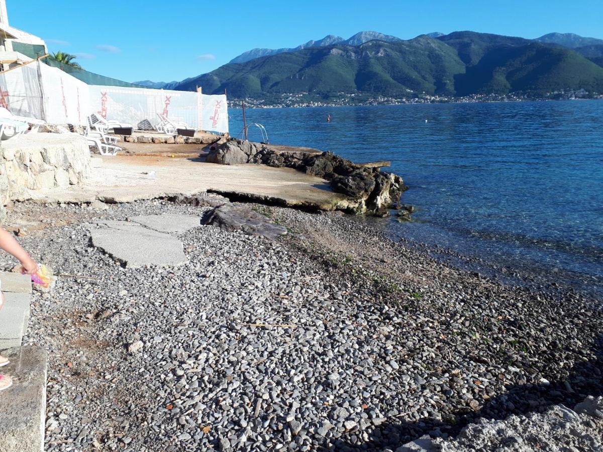 Apartments Sino More Tivat Bagian luar foto