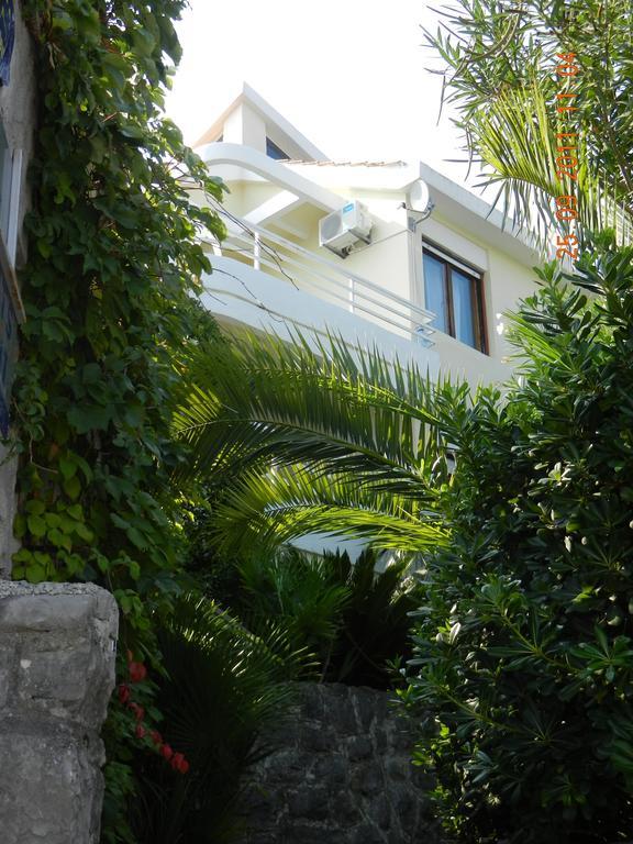 Apartments Sino More Tivat Bagian luar foto