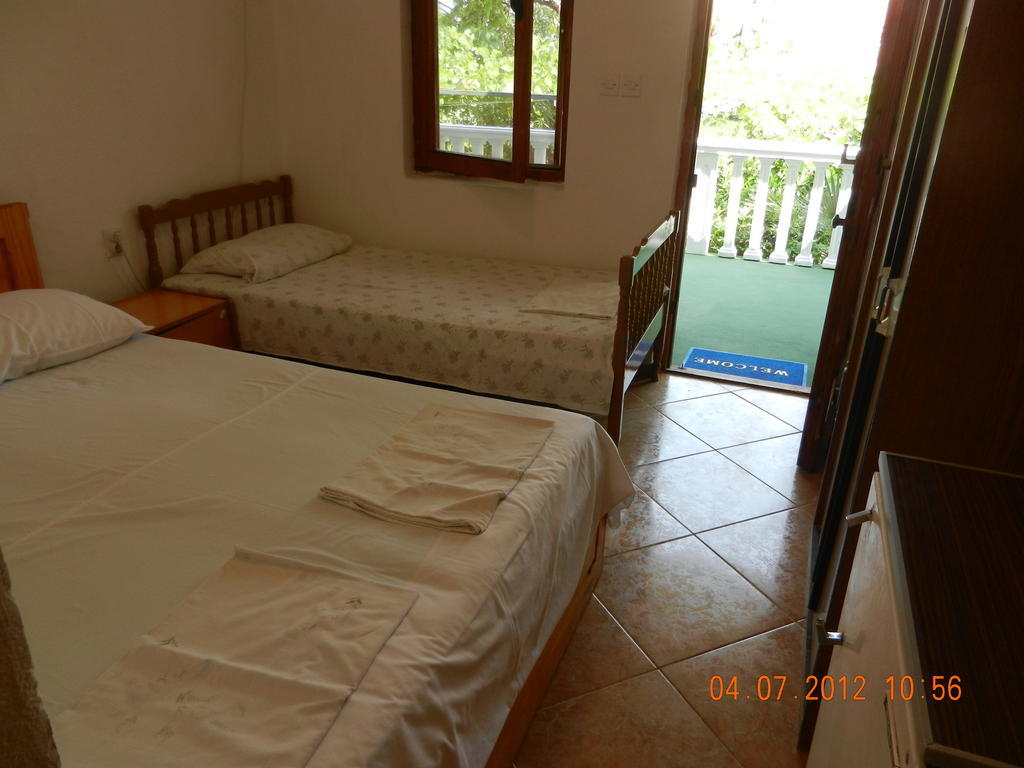 Apartments Sino More Tivat Bagian luar foto